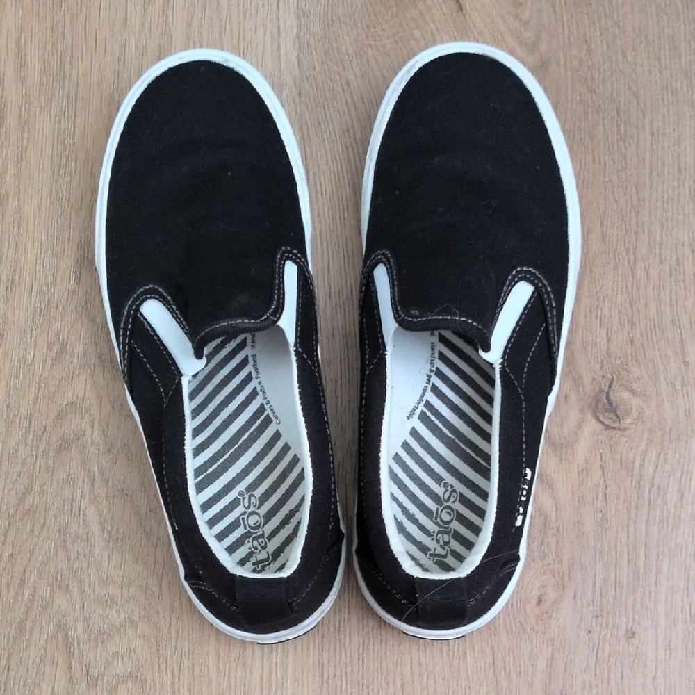 Taos Rubber Soul Black Slip-On Women's Canvas Shoes